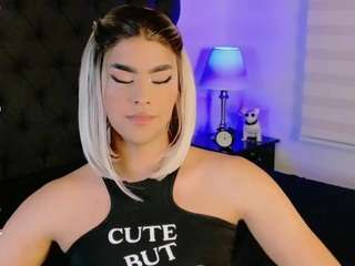 sweettcamila699 webcam