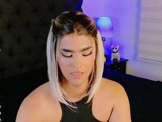 sweettcamila699 webcam