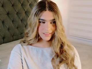 sweettcamila699 live webcam show