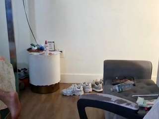 tinasnoww webcam model