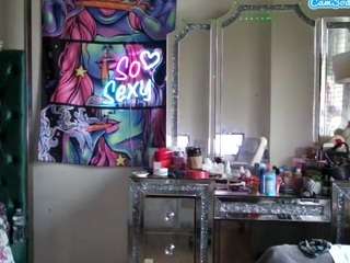 tinasnoww Toys live webcam