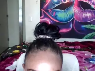 Tinasnoww's Live Sex Cam Show