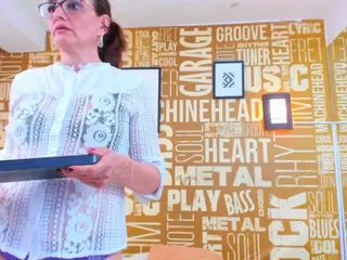 VickyMature's Live Sex Cam Show