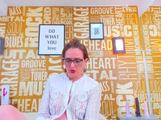VickyMature's Live Sex Cam Show