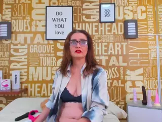 VickyMature's Live Sex Cam Show