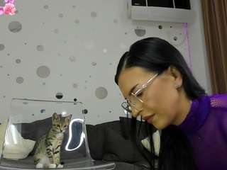 justmira webcam