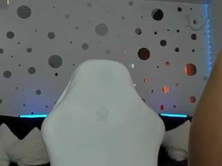 justmira webcam model