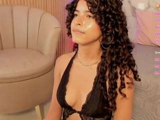 nefer-titti's CamSoda show and profile