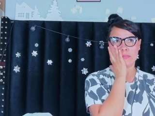 hotlatinateacher Live Webcam on CamSoda