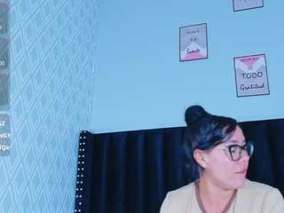 hotlatinateacher Live Webcam on CamSoda