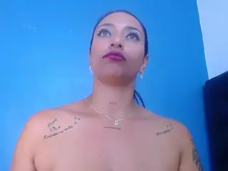 juicy-knockers's Live Sex Cam Show