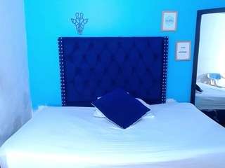 kinky-redhead18 webcam