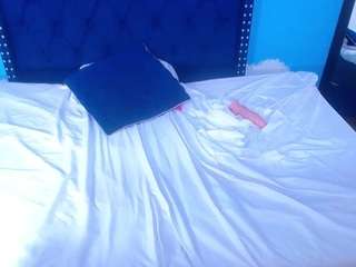 kinky-redhead18 camsoda