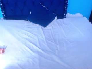 kinky-redhead18's CamSoda show and profile