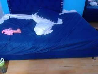 kinky-redhead18 webcam model