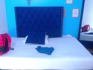 kinky-redhead18's CamSoda show and profile