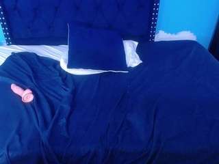 kinky-redhead18 webcam