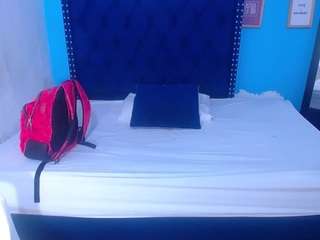 kinky-redhead18 webcam