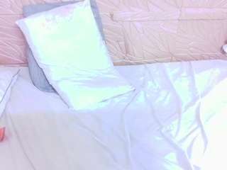 kinky-redhead18's CamSoda show and profile