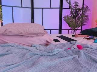 krissysins Live Webcam on CamSoda