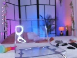 krissysins Live Webcam on CamSoda