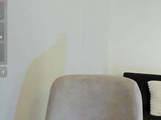 mialove229 Live Webcam on {site_name}