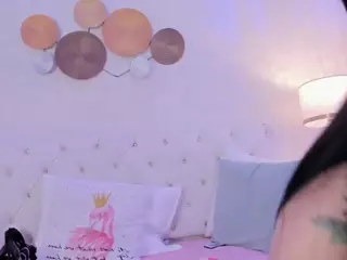 clarisse28's Live Sex Cam Show