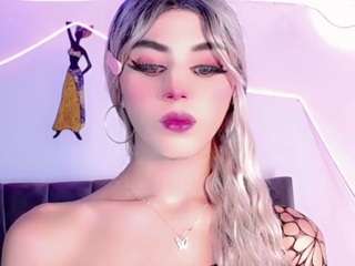 cristaal-doll Live Webcam on CamSoda