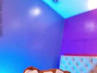 LittleeCherry live webcam show