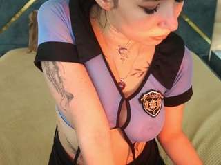 NikkiGoldSide