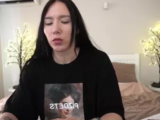 NikkiGoldSide's Live Sex Cam Show