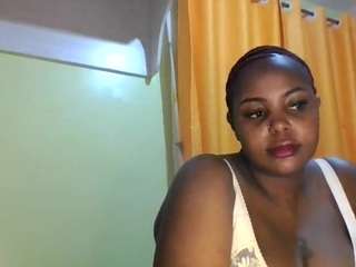 sauccyspoilage Live Webcam on CamSoda