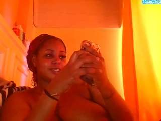 sauccyspoilage Live Webcam on CamSoda