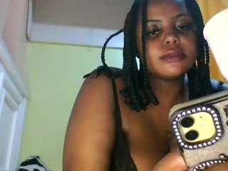 sauccyspoilage Live Webcam on CamSoda