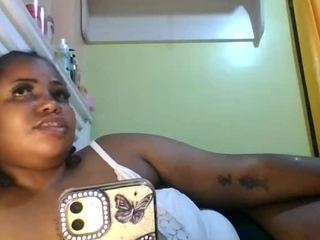 sauccyspoilage Live Webcam on CamSoda