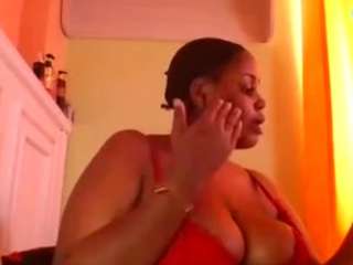 sauccyspoilage's CamSoda show and profile