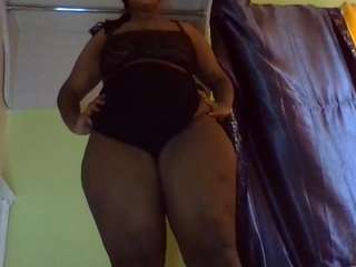 sauccyspoilage live cam preview