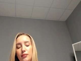 cleo-rivera private show