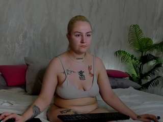 debbie-taylor's CamSoda show and profile