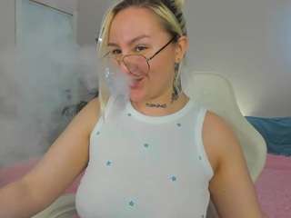 le modèle debbie-taylor est en webcam porno dans un show sur le site camsoda, il possède les tags suivants: amateur,shaved pussy,ass,naked,natural,no smoking,panty,pussy,sexy,solo,lingerie,spanking,sph,strip,tattoos,tease,teen-18,tittyfuck,young-adult,lush
