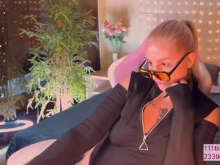 Offline cam show with Debbie