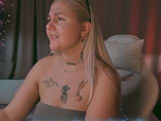 Debbie live cam preview