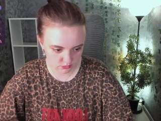 lelaryan webcam model