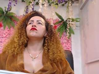 blondesquirt's CamSoda show and profile