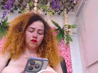 blondesquirt's CamSoda show and profile