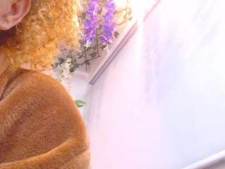 blondesquirt