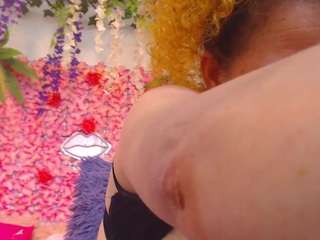 blondesquirt