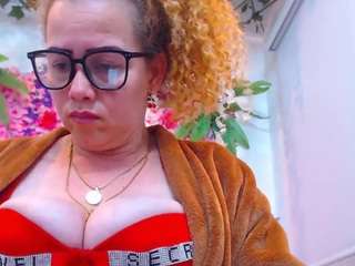 blondesquirt
