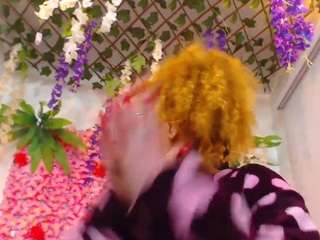 blondesquirt