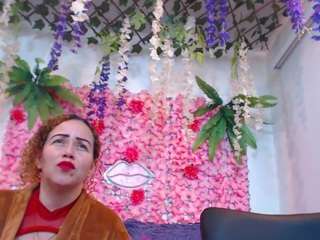 Live cam show with blondesquirt